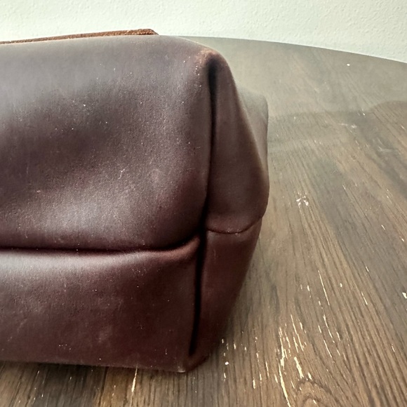 Leather tote
